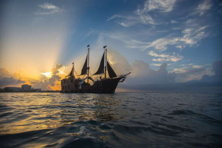 Cancún: Jolly Roger Pirate Dinner Cruise 2025 - Authenticity and Value