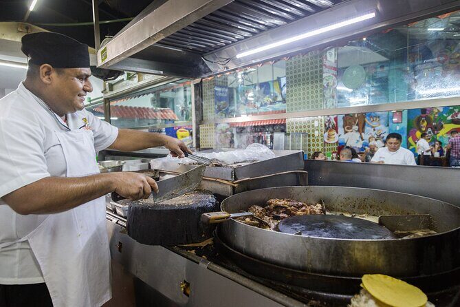 Cancun Local Experience: Taco and Beer Food Tour - Transportation and Group Size