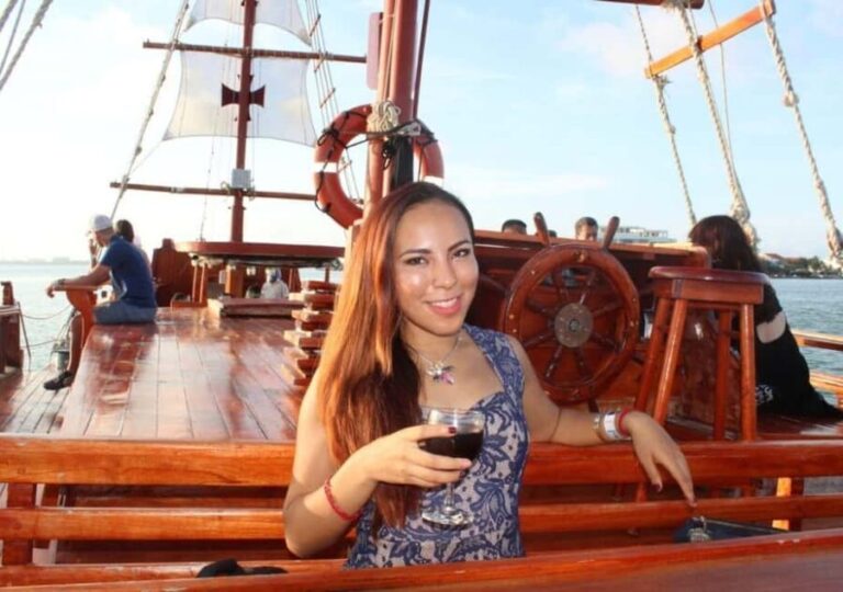 Cancun: Romantic evening in galleon with dinner and open bar - The Itinerary and What You Can Expect