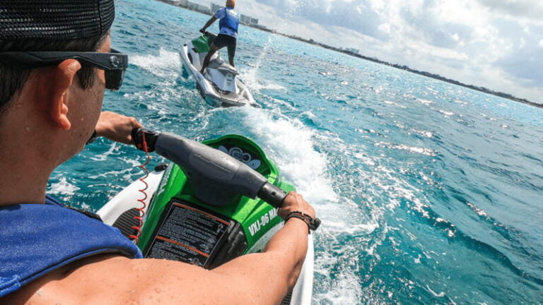 Cancun: Waverunner in Nichupte Lagoon - Navigating the Lagoon and Mangrove Trails
