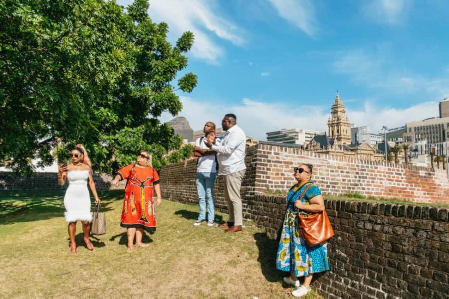 Cape Town: Half-Day Walking City Tour and African Lunch - The Highlights in Detail