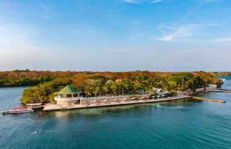 Cartagena: Private Island in Rosario Islands, Open Bar - Whats Included and Whats Not