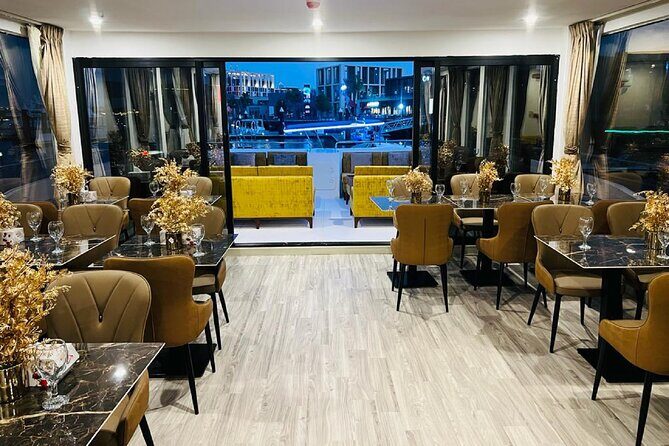 Catamaran Cruise with Dinner at Al Jaddaf Waterfront Dubai - What to Expect from the Reviews