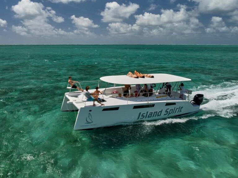 Catamaran Mauritius: South East 5 Islands Catamaran Cruises - The Sum Up
