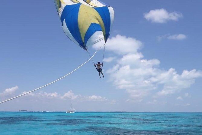 Catamaran Sail to Isla Mujeres with all inclusive from Cancun or Riviera Maya - Stop 2: Snorkeling and the Reef of Isla Mujeres