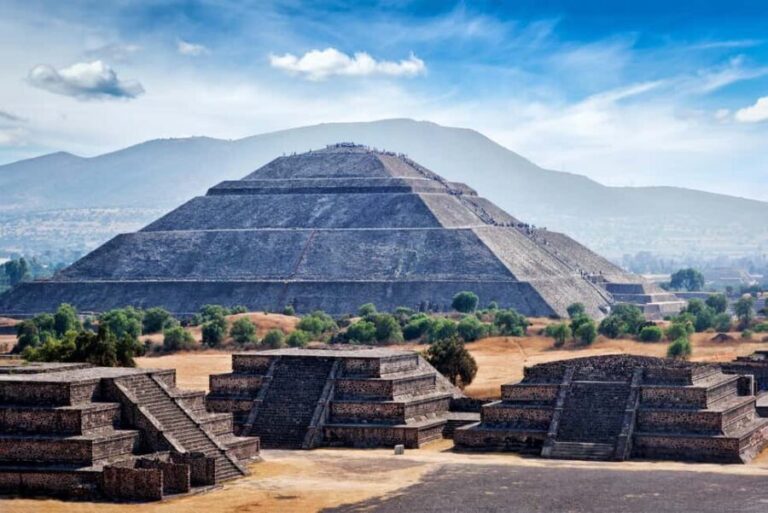 CDMX: balloon ride over Teotihuacan with transportation included - The Celebratory Finish: Toast and Breakfast