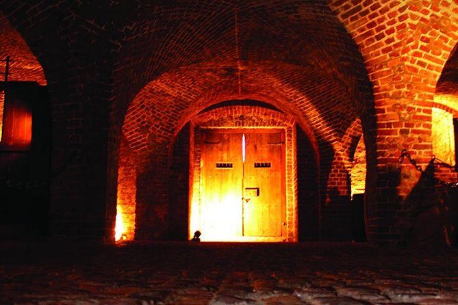 Charleston Ghost & Dungeon Night-Time Walking Tour with Entry to Provost Dungeon - Who Should Consider This Tour?