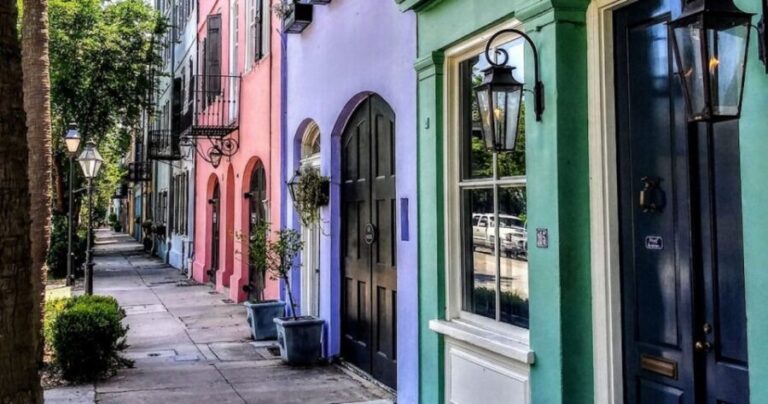 Charleston History Tour-Small Groups Only-History & Alleys - What To Bring & Wear