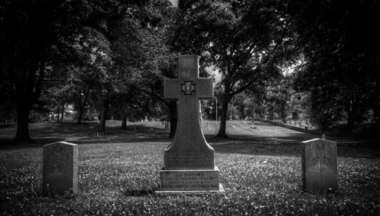 Chattanooga: Adults-Only Haunted City Walking Tour - The Experience: What You Can Expect
