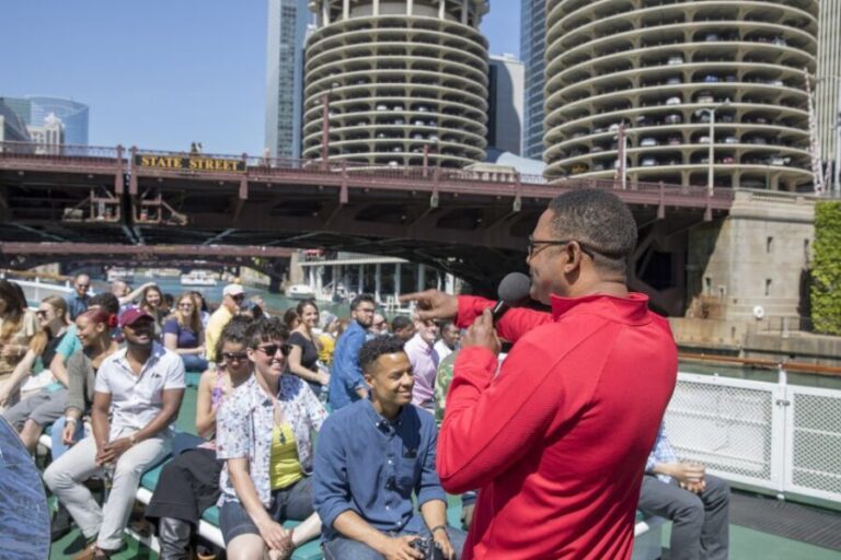 Chicago: Architecture Center Cruise on Chicago's First Lady - What to Expect During the Cruise