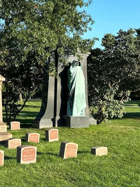 Chicago: Graceland Cemetery Guided Walking Tour - What’s Included in the Tour?