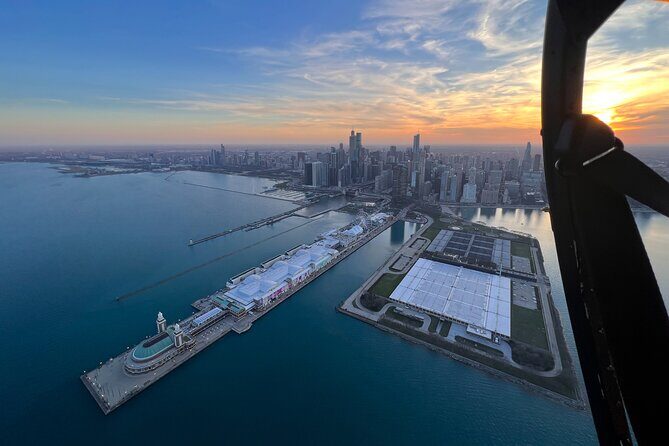 Chicago Helicopter 10-Minute Tour for up to Three Passengers - What’s Included and How It Works