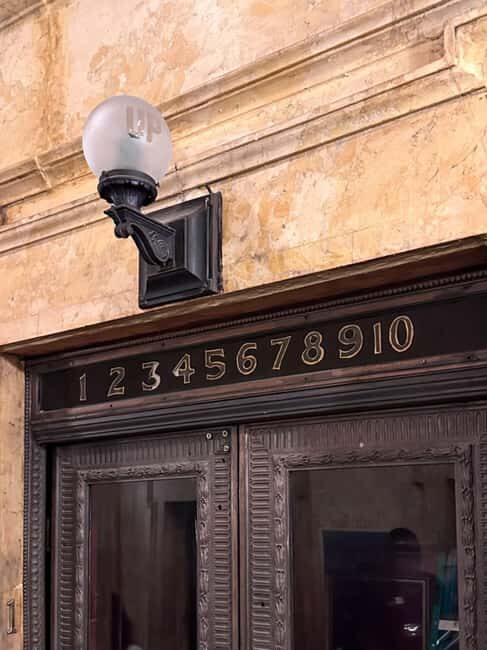 Chicago: Inside Walking Tour Of Fine Arts Building - The Practical Details