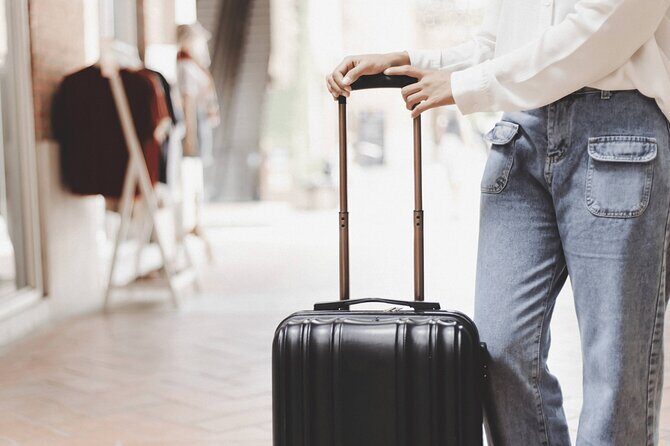 Chicago: Luggage Storage Close to Museum of Contemporary Art - Practical considerations