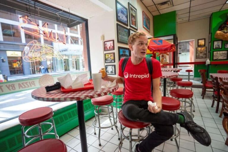Chicago: The Ultimate Foodie Walking Tour with Tasty Stops - The Experience: What You Can Expect