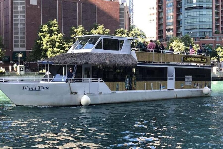 Chicago: Tiki Bar Cruise on Chicago River or Lake Michigan - An In-Depth Look at the Experience