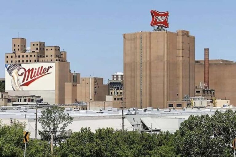 Chicago:Milwaukee City Highlights Day Trip with Brewery Tour - The Special Fall Foliage Version
