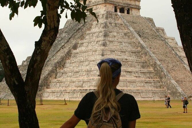 Chichen Itza, Yucatecan Buffet, Cenote Saamal and Valladolid - The Food: Yucatecan Buffet