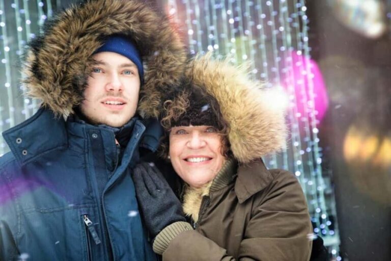 Christmas Magic: Old Montreal Private Walking Tour - What Makes Notre-Dame Basilica a Highlight
