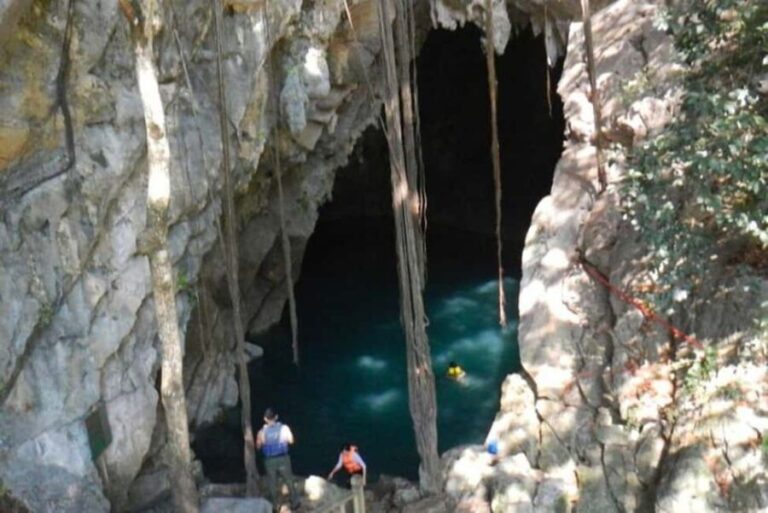Ciudad Valles: Tamul Waterfall Canoe Ride Experience - Why This Tour Works Well
