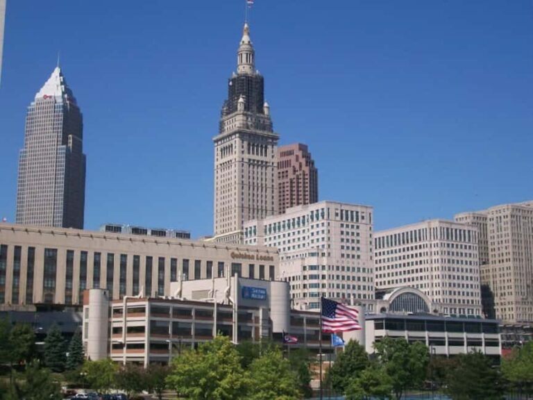 Cleveland: Goodtime III Narrated Sightseeing Cruise - The Scenic Highlights