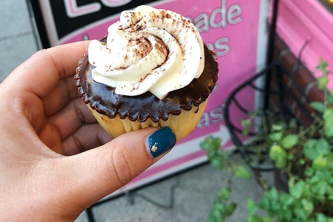 Cocktails & Cannoli: Boston's North End Dessert Tour - What to Expect on the Tour