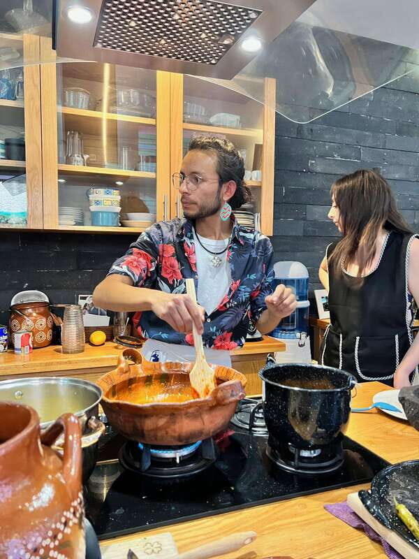 Coyocán: Market Tour and Cooking Class