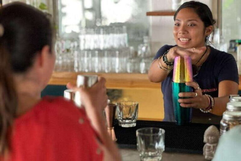 Cozumel: Mixology Experience with Rum and Gin Tasting - The Cocktail Class