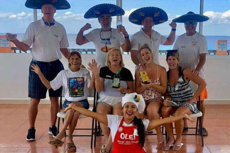 Cozumel: Salsa and Salsa Cooking and Dancing Experience - The Cooking Component