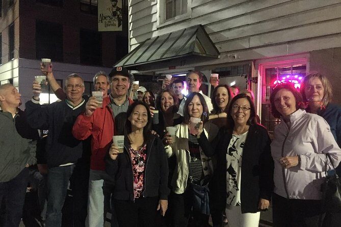 Creepy Crawl Night-Time Haunted Pub Walking Tour of Savannah's Historic District - The Itinerary: A Closer Look