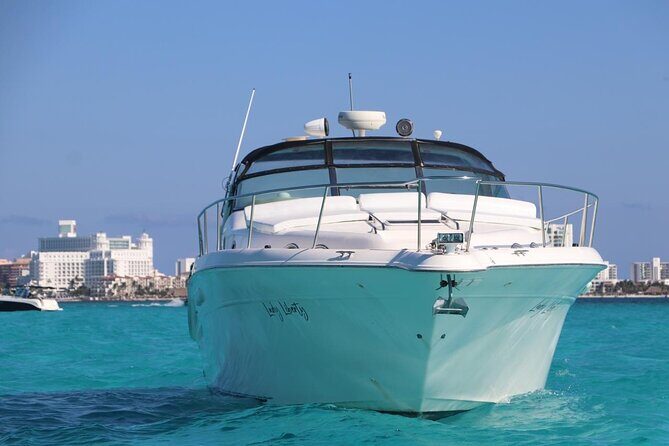Cruise in Elegance: Luxury Yacht Rental in Cancun - Who Should Book This Yacht Experience?