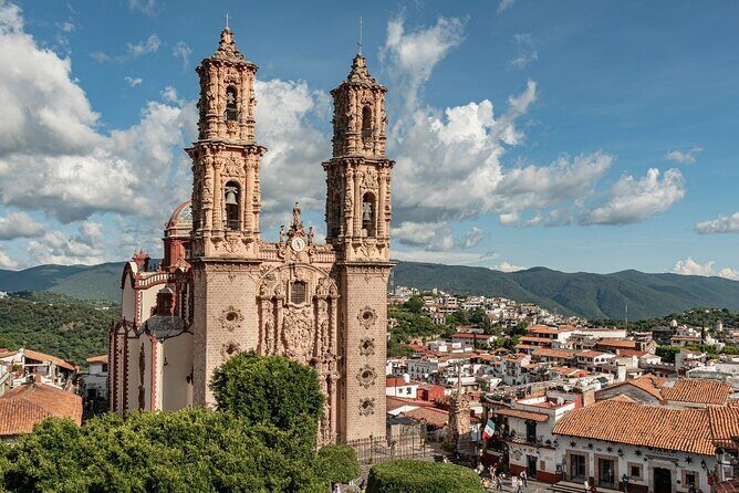 Cuernavaca and Taxco Tour from Mexico City - Transition to Taxco: Mountain Town and Silver Capital