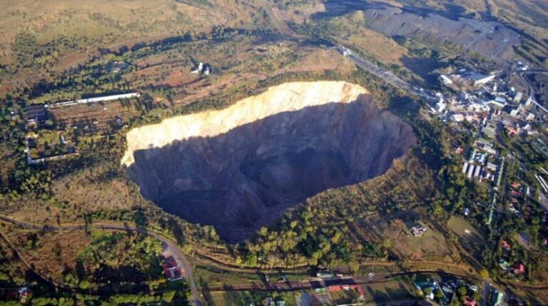 Cullinan Diamond Mine Tour - What Makes the Cullinan Diamond Mine Tour Stand Out?