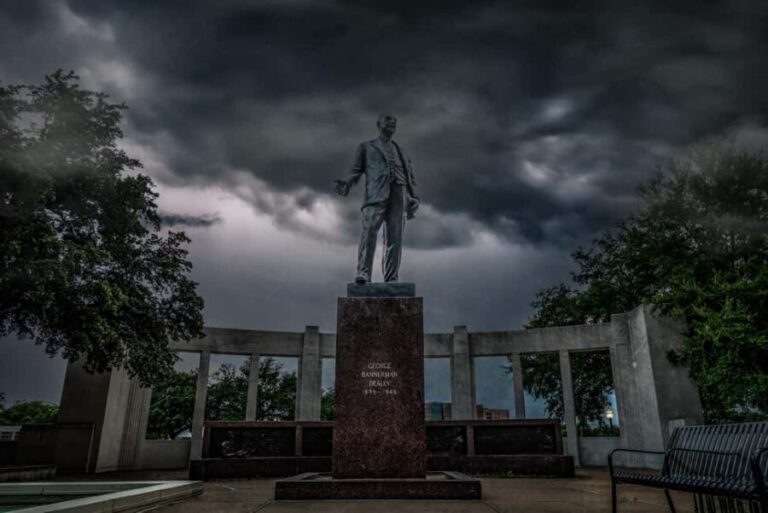 Dallas Spirits & Spirits Haunted Pub Crawl - Authenticity and Review Insights