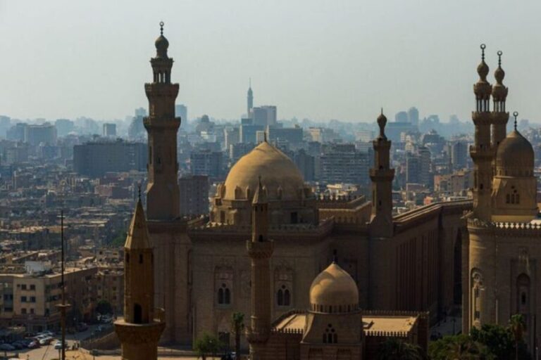 Day tour Great Pyramids and sphinx Egyptian museum Bazzar - The Egyptian Museum: Treasure Trove of Antiquities