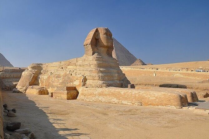 Day tour to Giza Pyramids, Memphis and Sakkara - The Pyramid Complexes of Khafre and Menkaure