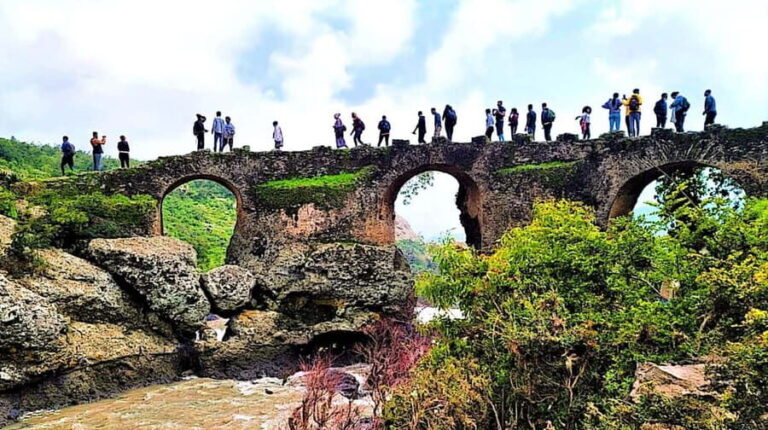 Day trip Debre Libanos, Bule nile George &Portugal Bridge - Practical Details and Value