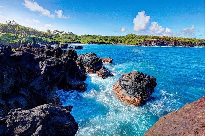 Day Trip from Oahu to Maui: Road to Hana Adventure - Why This Tour Appeals to Travelers