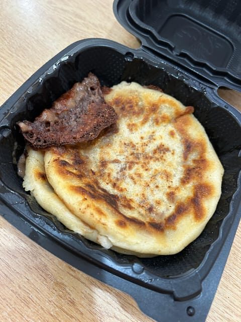 DC: Eastern Market Eats Food Tour (5 Food Stops + Dessert) - Who Should Consider This Tour?