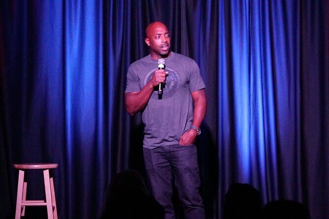 Delirious Comedy Club At Hennessey's Tavern Downtown Las Vegas - The Sum Up