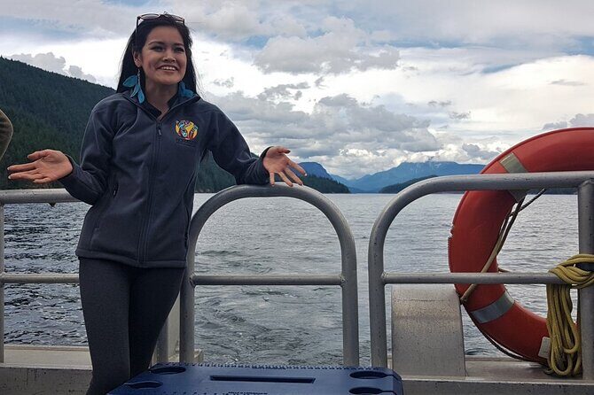 Deluxe Grizzlies and Culture Tour in Campbell River - Exploring Aupe: A Window into the Past