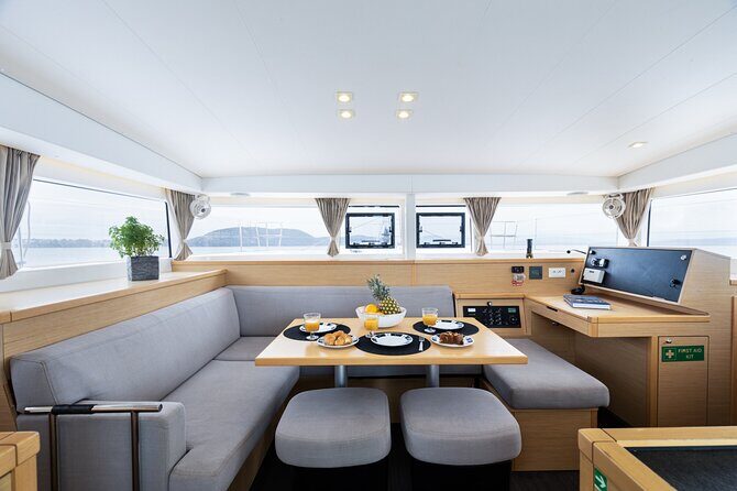 Deluxe Private Boats - 40 ft Catamaran - Detailed Breakdown of the Itinerary