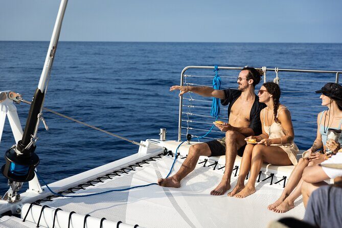 Deluxe Sail & Snorkel to the Captain Cook Monument - The Itinerary and What Makes It Special