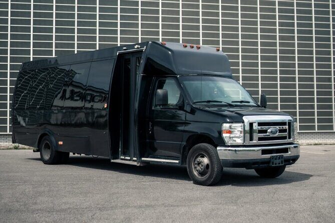 Departure by Van or Bus from Ottawa City to Ottawa Airport YOW - What the Transfer Looks Like