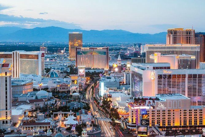 Departure Transfer: Las Vegas to Airport LAS by Business Car - Meeting Points and Convenience