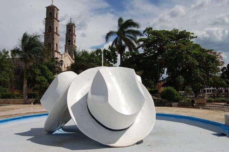 Desde Mérida: Becal and Campeche Guided Day Trip - The Itinerary in Detail
