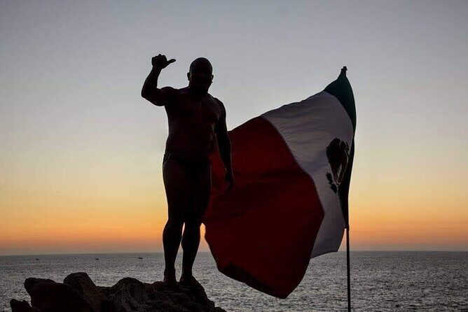 Different Versions of Sunset in "La Quebrada" High Cliff Divers - Whats Included and Why It Matters