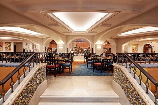 Dinner at Kaleidoscope in Atlantis the Palm with Transfers Option - The Dining Atmosphere and Service