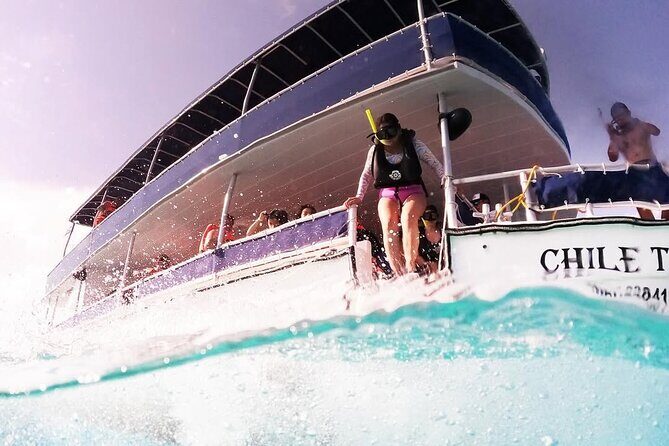 Discover El Cielo and El Cielito Reefs on Amusing Catamarans - Food and Drinks