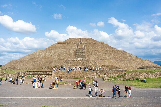 Discover Teotihuacan and the Basilica of Guadalupe from CDMX - Who Will Appreciate This Tour?